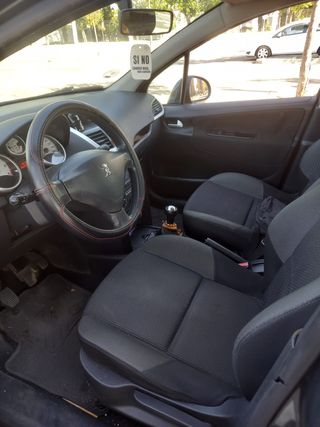 Peugeot 207 businnes 2010