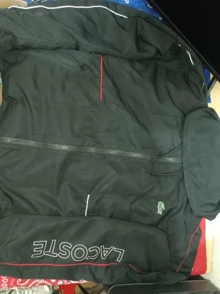 Chaqueta Lacoste Negra con Capucha