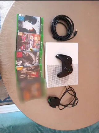 Xbox One S White + 4 giochi