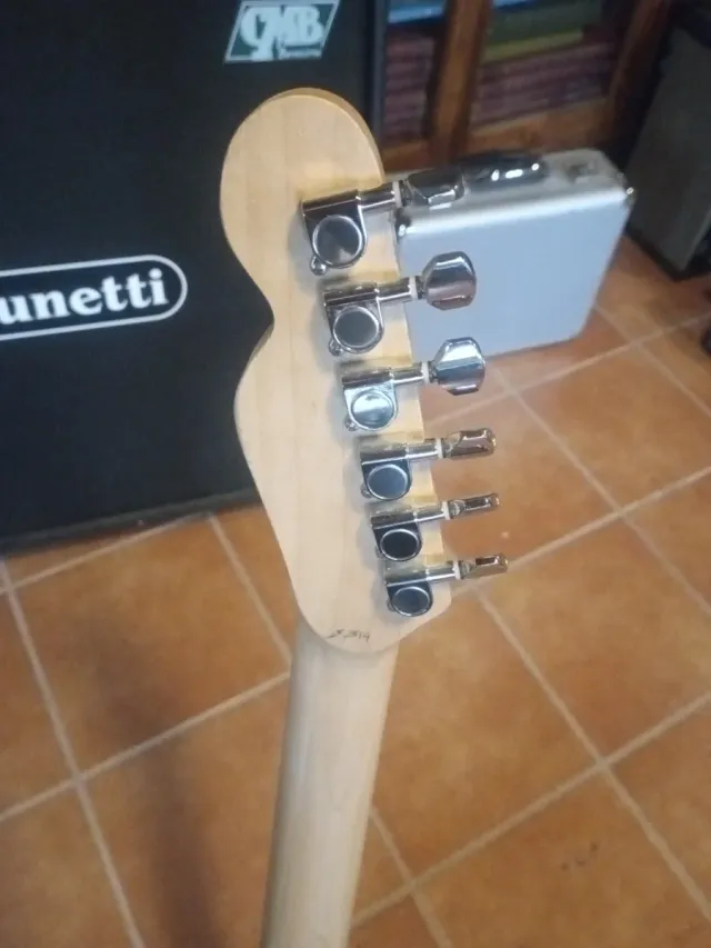 Fender Squier Telecaster Road Worn Relic