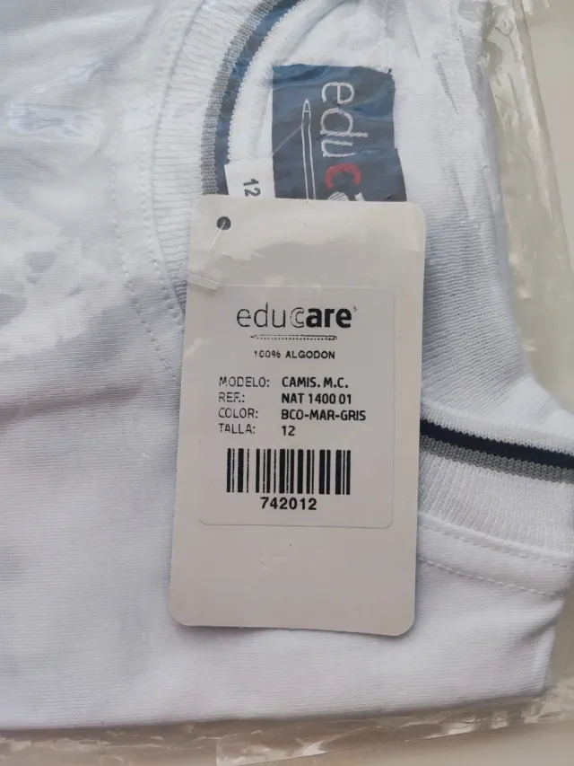 Camiseta chándal. GRUPO EDUCARE. SIN ESTRENAR.