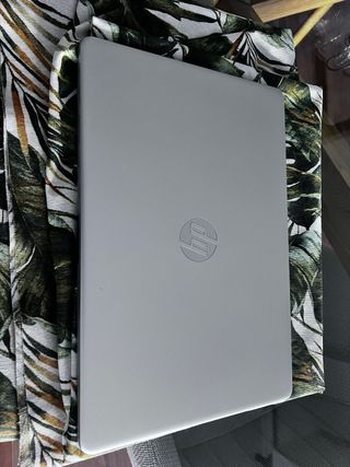 Portátil HP 15s-EQ0021NS Ryzen 5 8GB