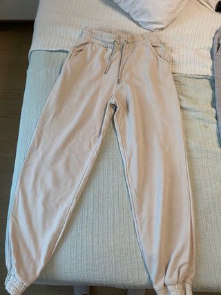 Pantalón chándal Stradivarius beige