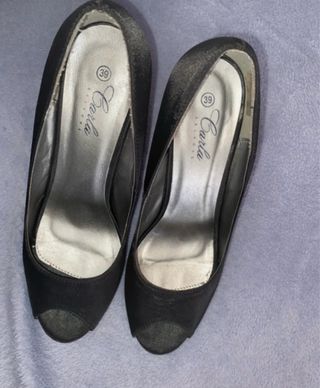 Zapatos Carla Jellvone Talla 39 Negros