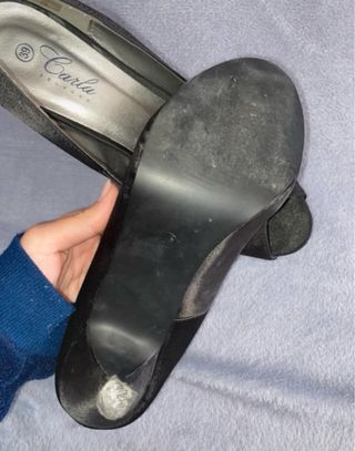 Zapatos Carla Jellvone Talla 39 Negros