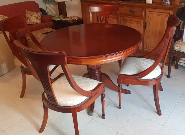 Mesa comedor + 4 sillas madera oscura