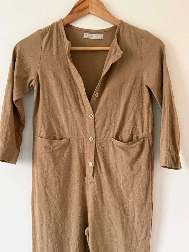 Mono Zara Niña Talla 9 Mostaza. Como nuevo