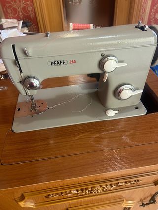 Máquina de coser PFAFF 260