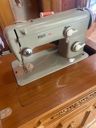 Máquina de coser PFAFF 260