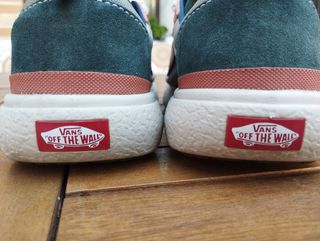 Zapatillas Vans Talla 40EU
 US9