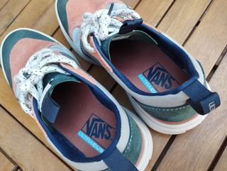 Zapatillas Vans Talla 40EU
 US9