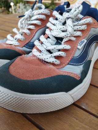Zapatillas Vans Talla 40EU
 US9
