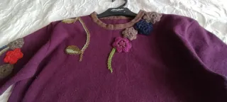 Jersey de punto burdeos con flores