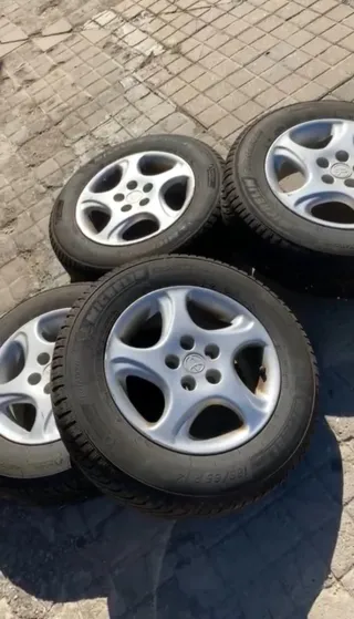 Vendo 4 neumáticos Michelin Crossclimate