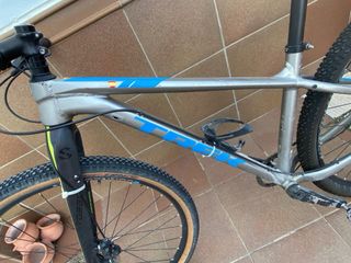 Bicicleta Montaña Gris y Azul