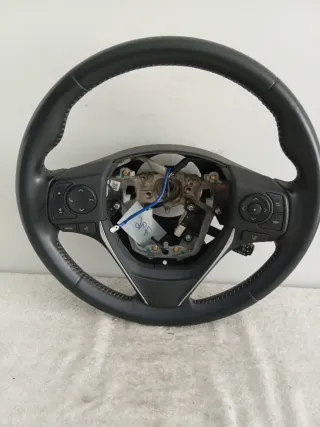 Volante Toyota Auris II