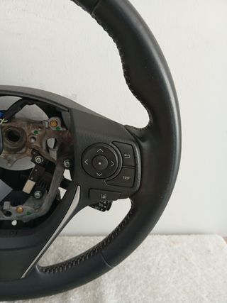 Volante Toyota Auris II