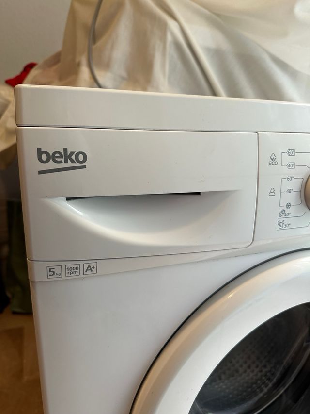 Lavadora carga frontal Beko