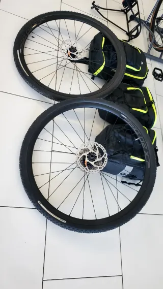 Cannondale Topstone Gravel + Accesorios
