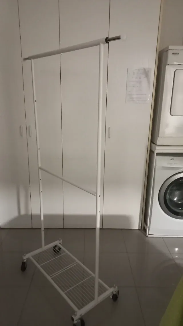 Perchero Metálico Blanco Ligero