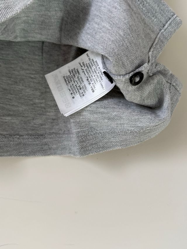 Polo Gant gris manga corta talla 16 años.