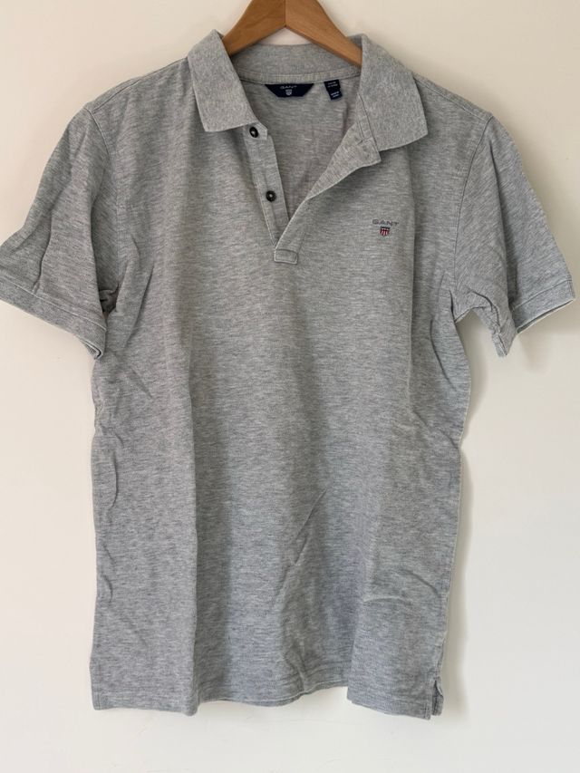 Polo Gant gris manga corta talla 16 años.