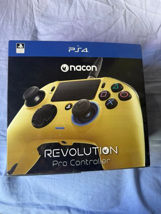 Mando Nacon Revolution Pro Controller PS4 Amarillo