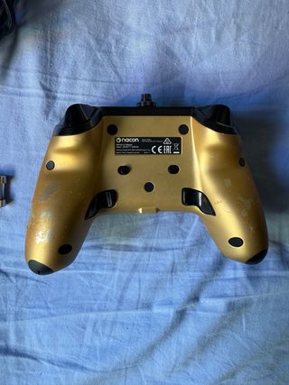 Mando Nacon Revolution Pro Controller PS4 Amarillo