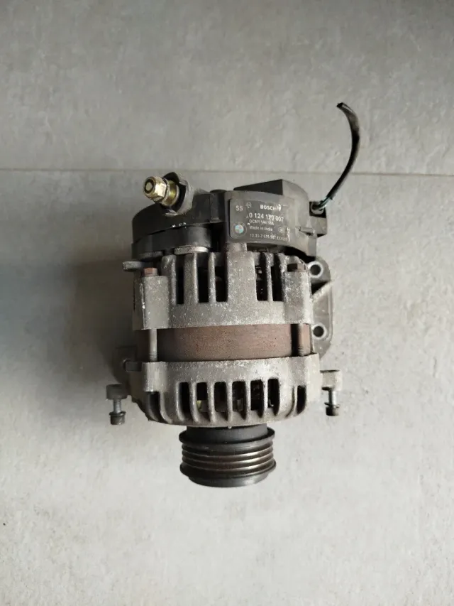 Alternador Bosch BMW R1200RT.