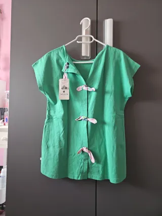 Camiseta verde manga corta Canada. Talla 162 cm.