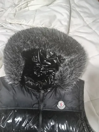 Chaleco Moncler Negro con Capucha