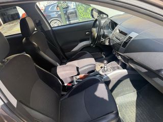 Mitsubishi Outlander 2010
