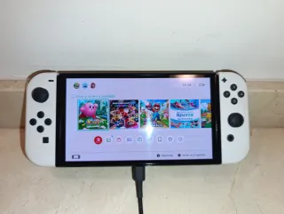 Nintendo Switch OLED bianco