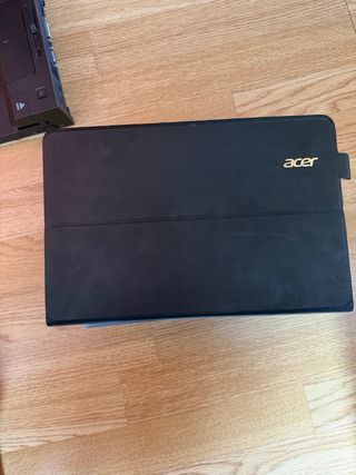 Portatiles y tablet para piezas.
