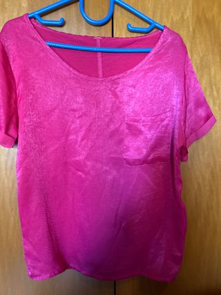 Blusa fucsia talla única con bolsillo