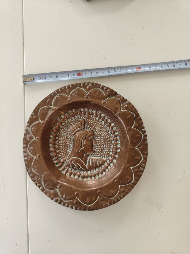 Bandeja mimbre y 2 platos madera/latón