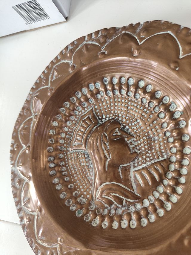 Bandeja mimbre y 2 platos madera/latón