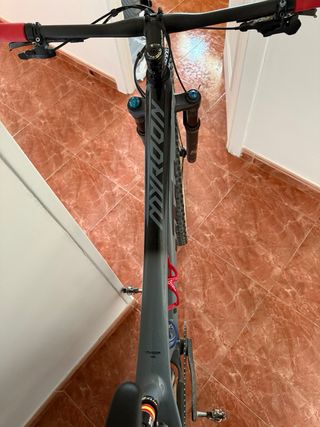 Bicicleta MTB KTM Carbono