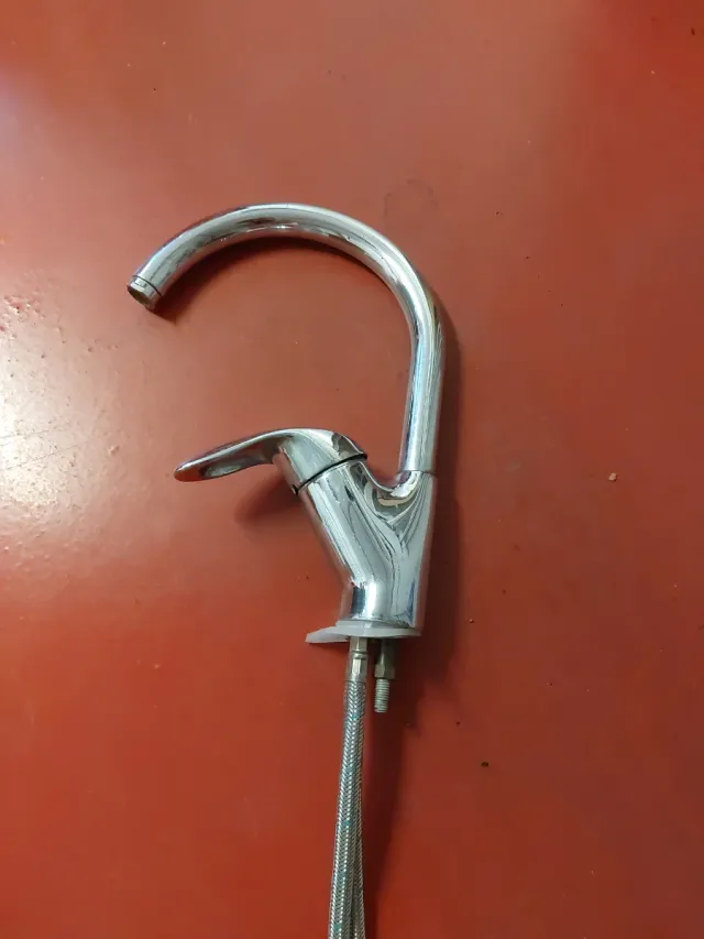 Grifo de cocina cromado Roca