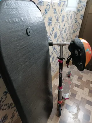 Trotinete, prancha e capacete infantil