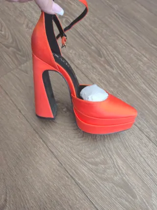 Zapatos de tacón naranja plataforma