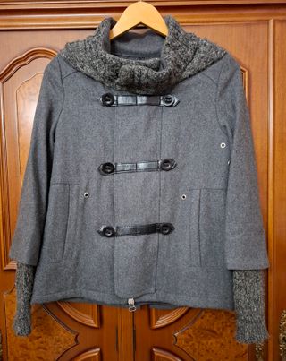 Abrigo corto mujer gris