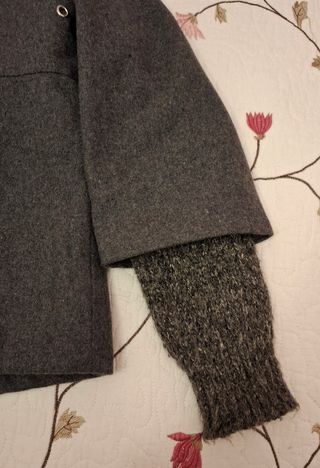 Abrigo corto mujer gris