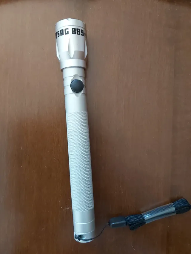 Torcia LED Usag 889TB