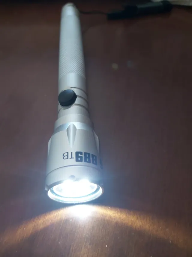 Torcia LED Usag 889TB