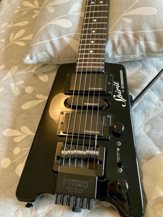 Guitarra Steinberger Spirit Negra