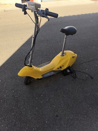 Patinete eléctrico con asiento