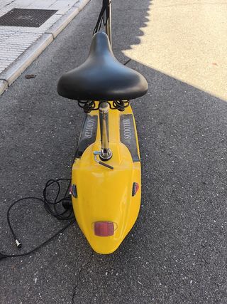 Patinete eléctrico con asiento