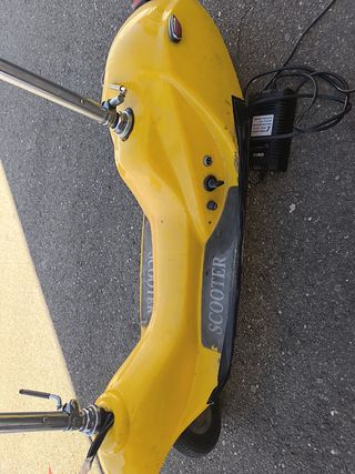 Patinete eléctrico con asiento