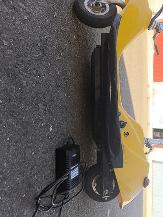 Patinete eléctrico con asiento